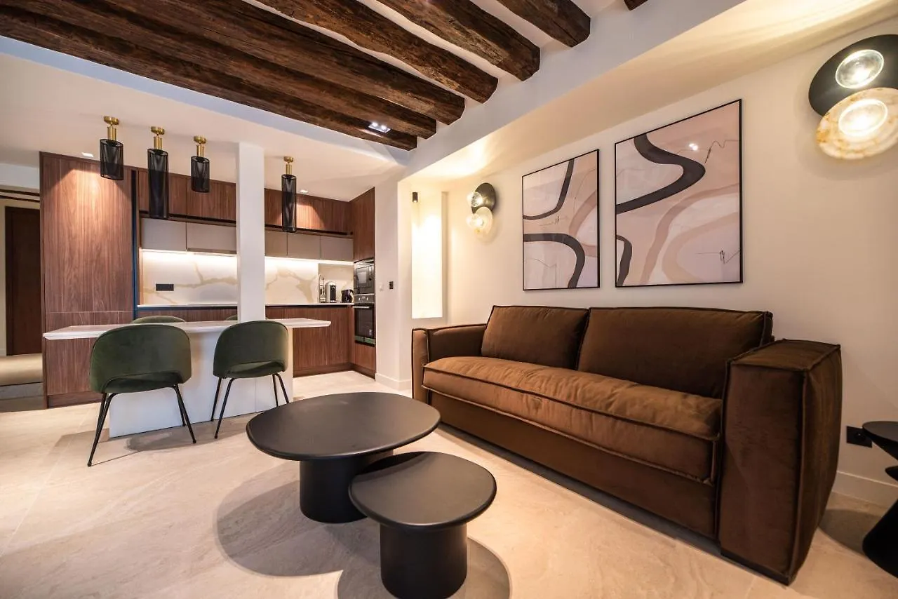 Luxury Home Marais Paris Fransa